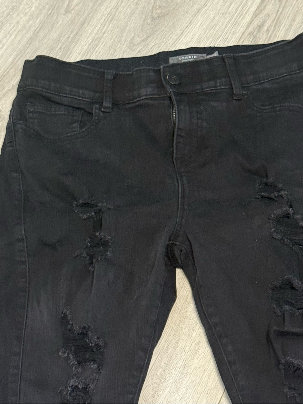 Torrid Bombshell Skinny Black Distressed Jeans Womens 16XS Premium Stretch - Picture 2 of 10